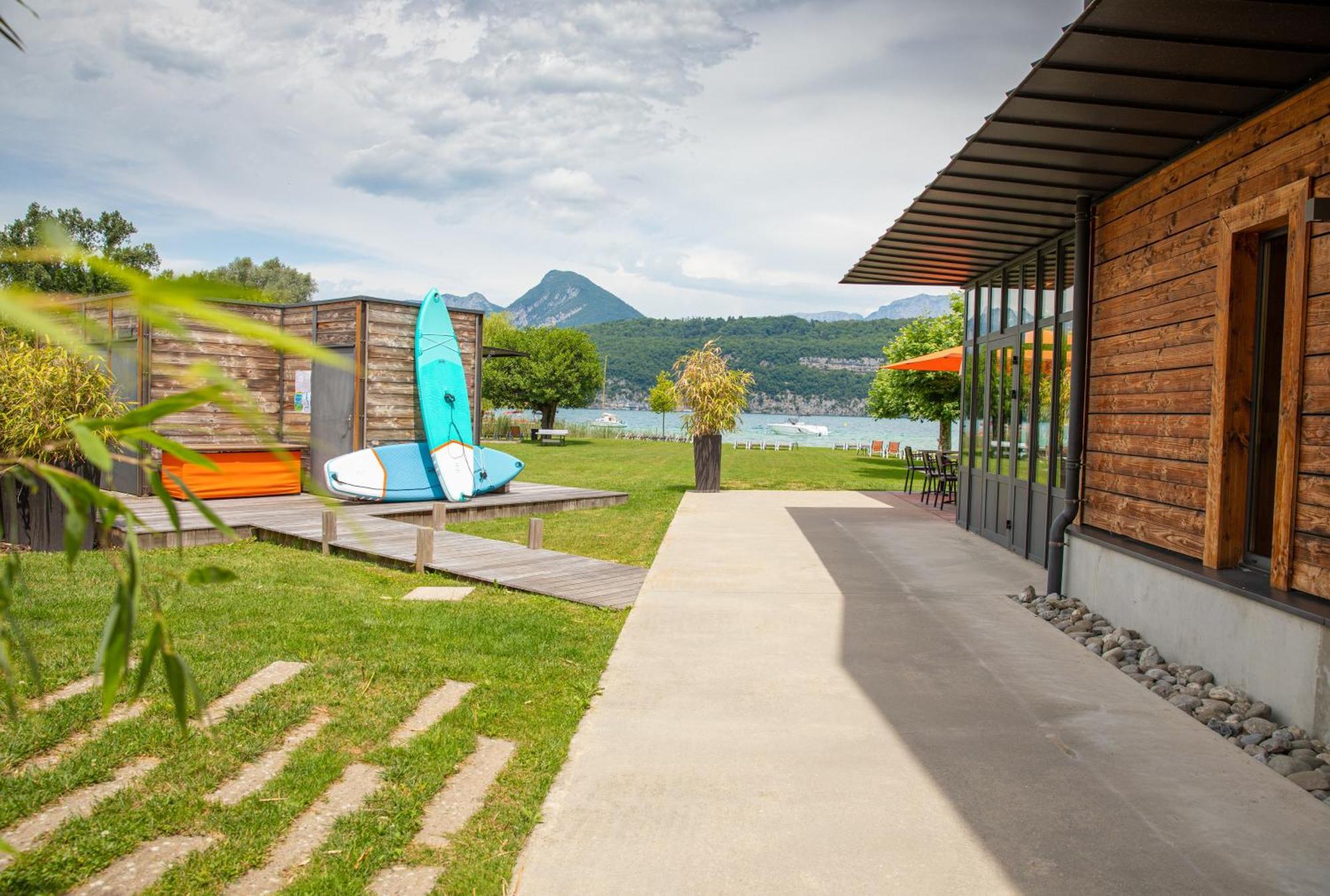 Le Petit Letraz Hotel Duingt Kültér fotó