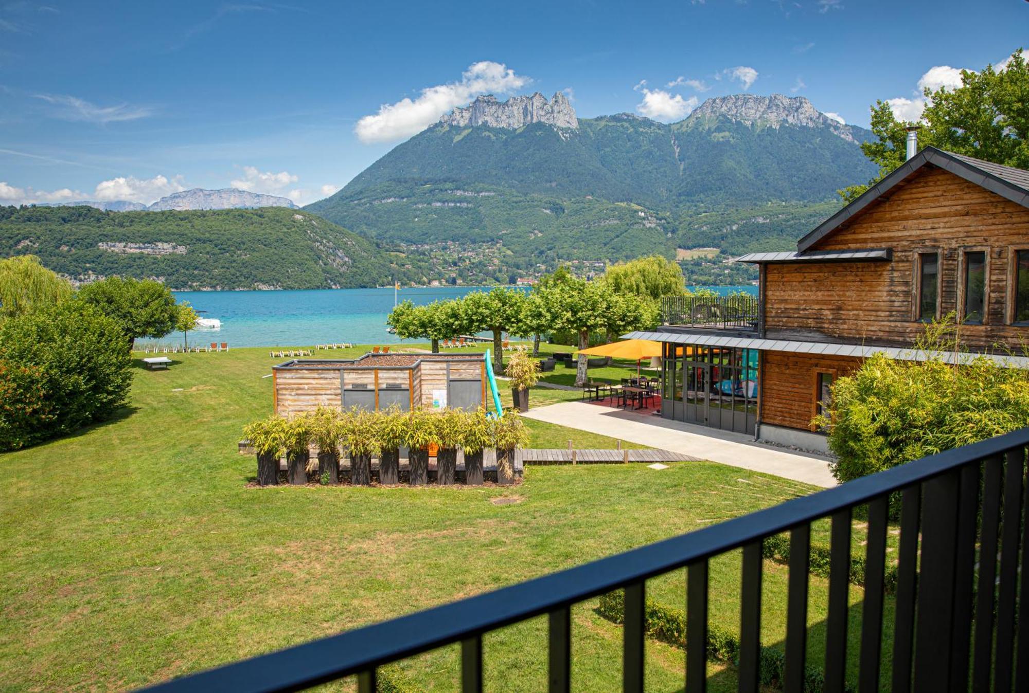 Le Petit Letraz Hotel Duingt Kültér fotó