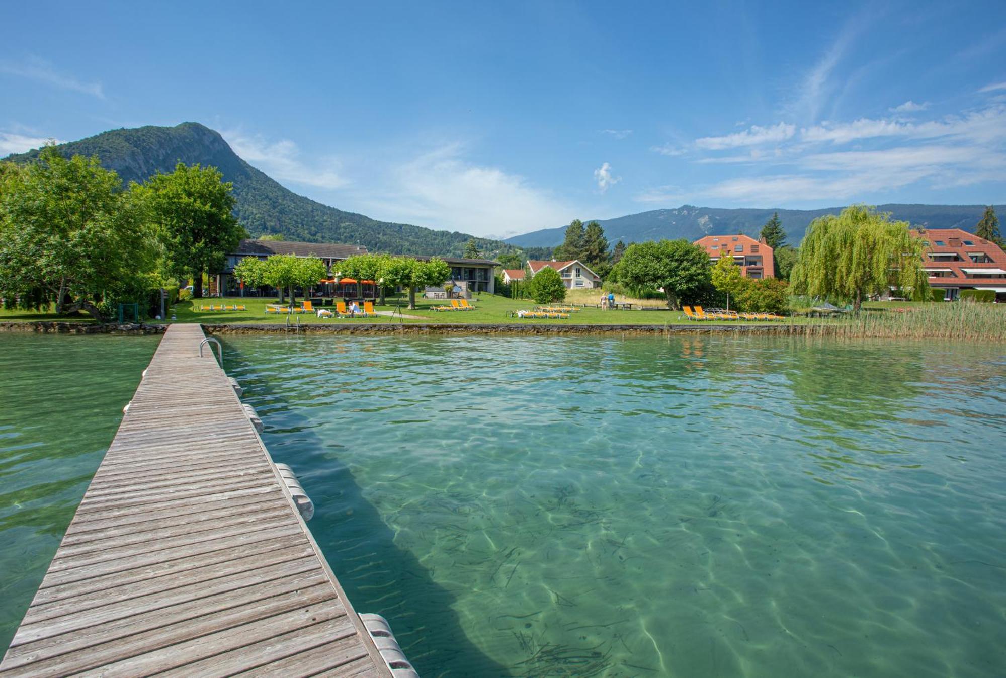 Le Petit Letraz Hotel Duingt Kültér fotó
