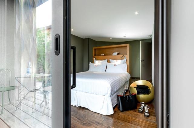 Le Petit Letraz Hotel Duingt Kültér fotó