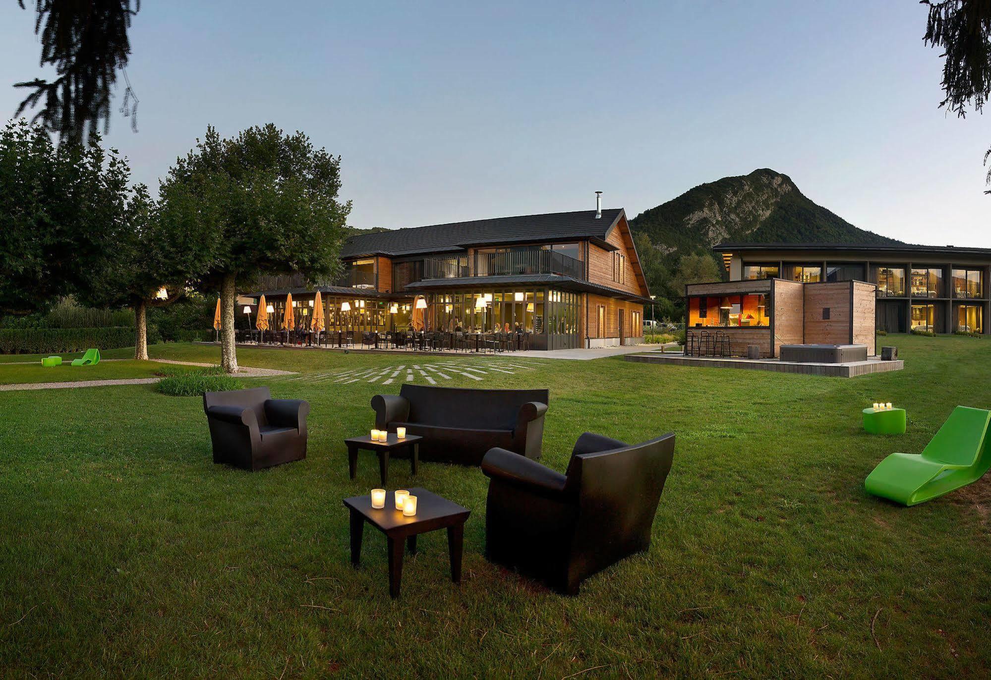 Le Petit Letraz Hotel Duingt Kültér fotó