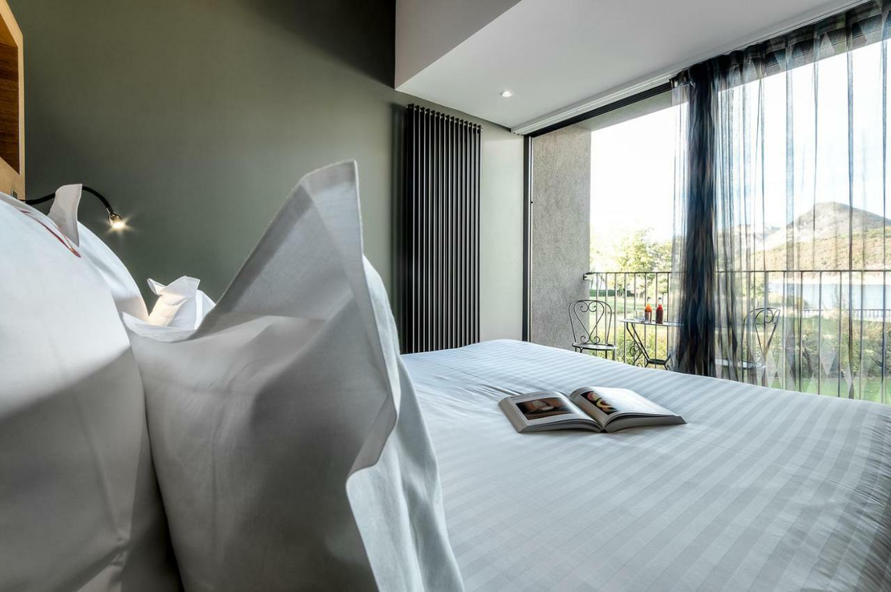 Le Petit Letraz Hotel Duingt Kültér fotó